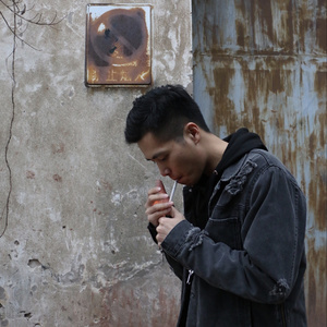 五个女法官的奶头被谁捏烂了
